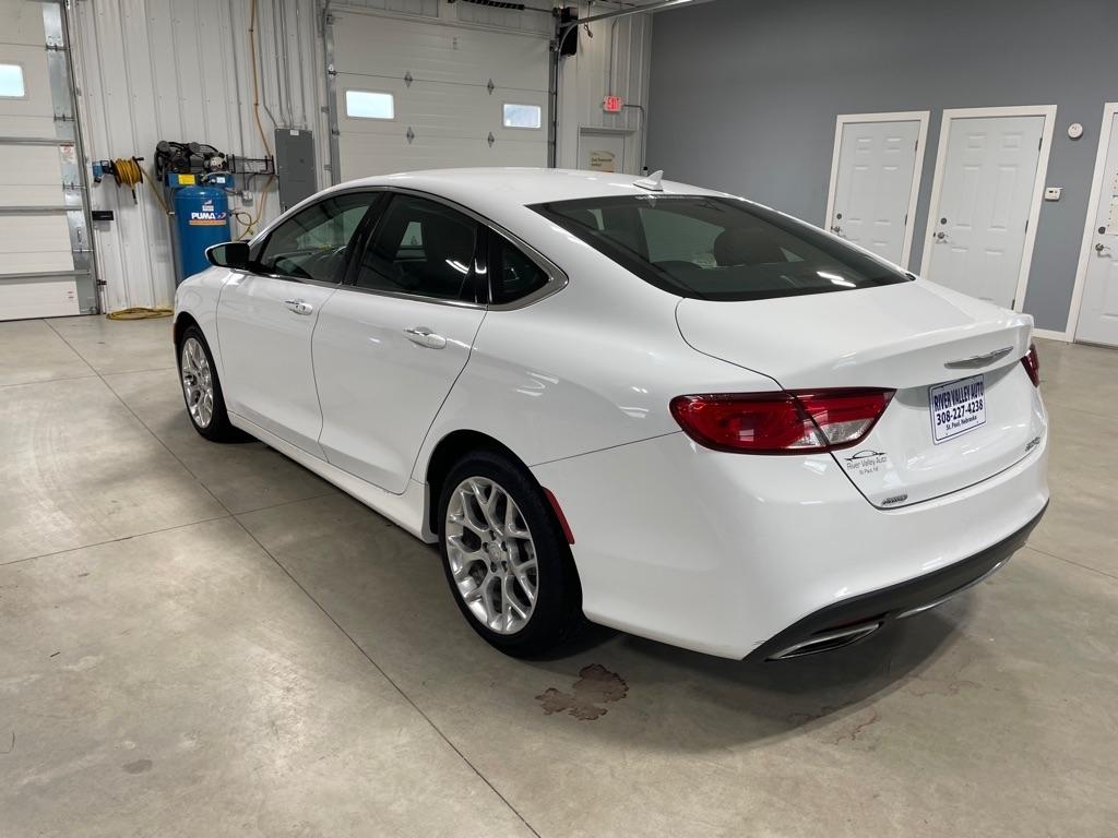 Chrysler 200  2015