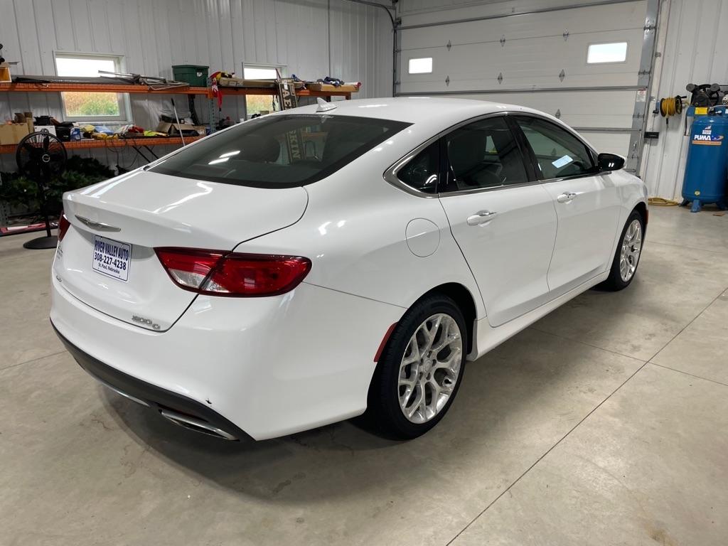 Chrysler 200  2015