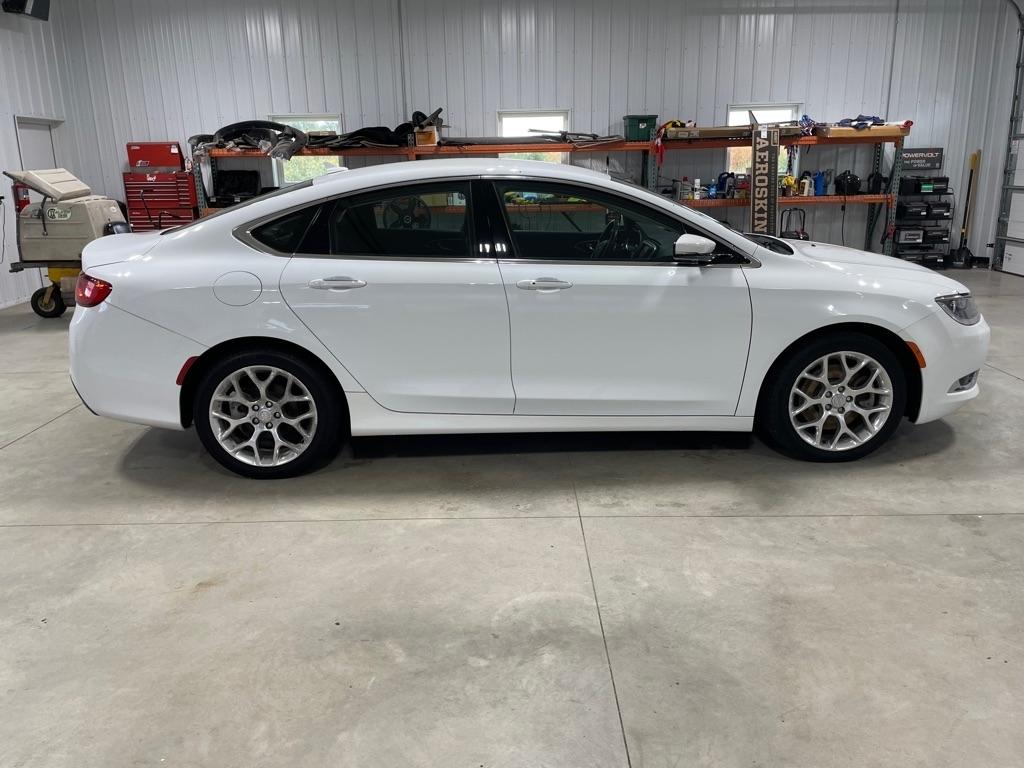 Chrysler 200  2015