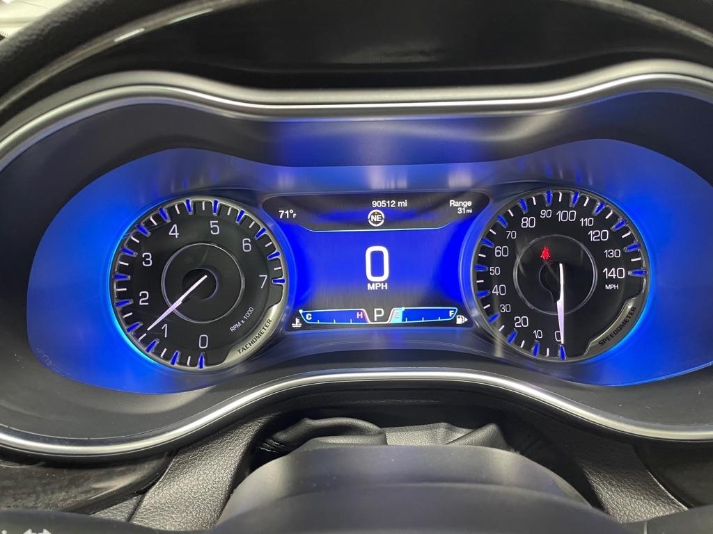 Chrysler 200  2015