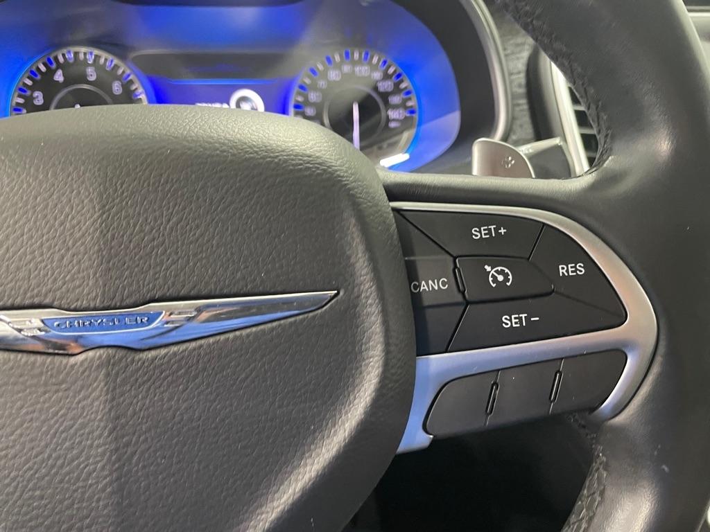 Chrysler 200  2015
