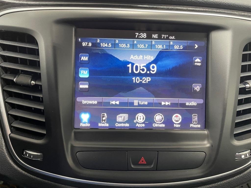 Chrysler 200  2015