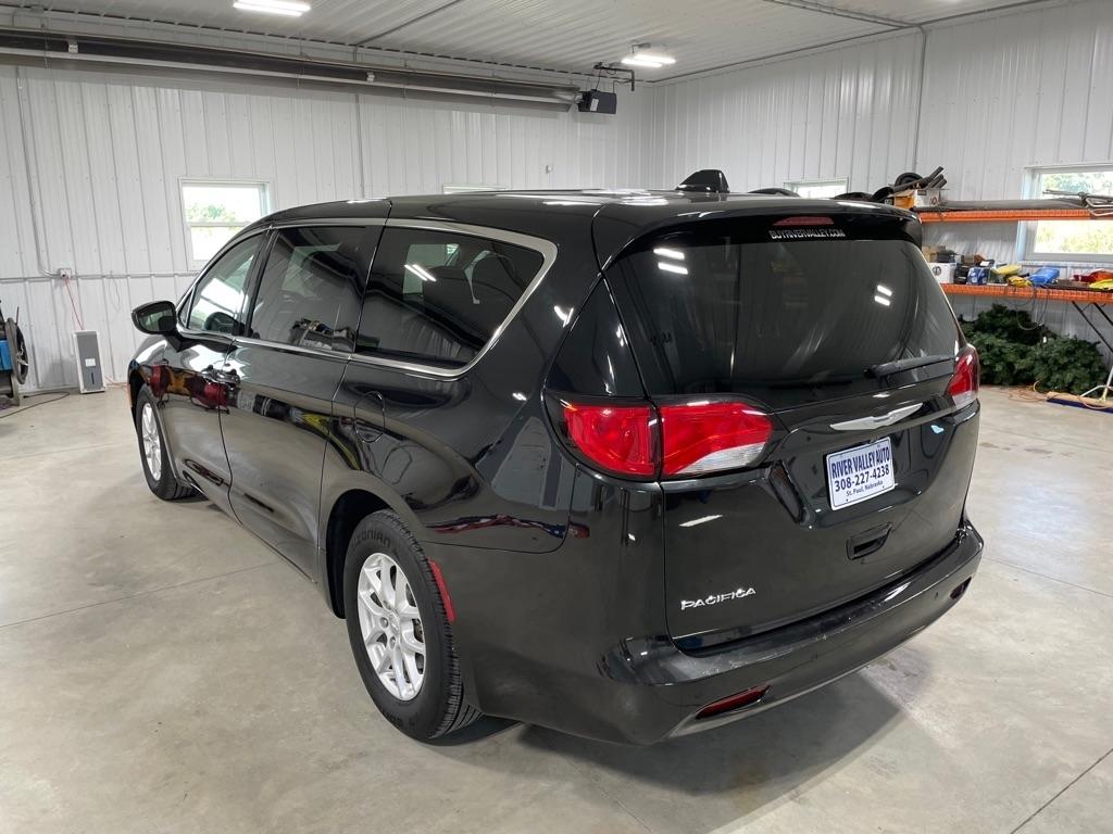 Chrysler Pacifica  2017