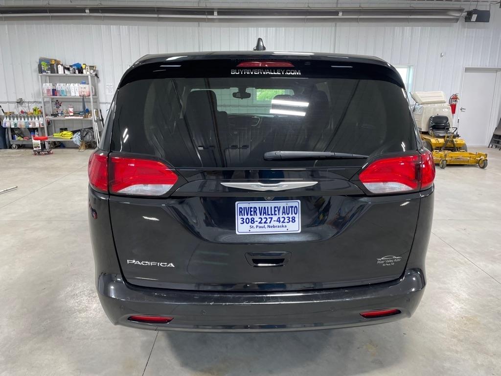 Chrysler Pacifica  2017
