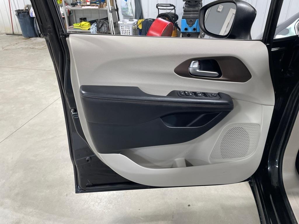 Chrysler Pacifica  2017