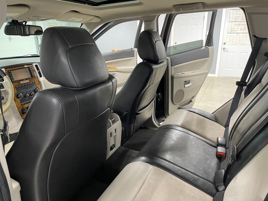 Jeep Grand Cherokee  2010