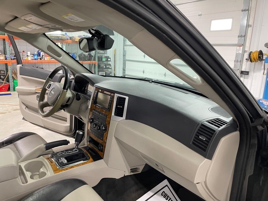 Jeep Grand Cherokee  2010