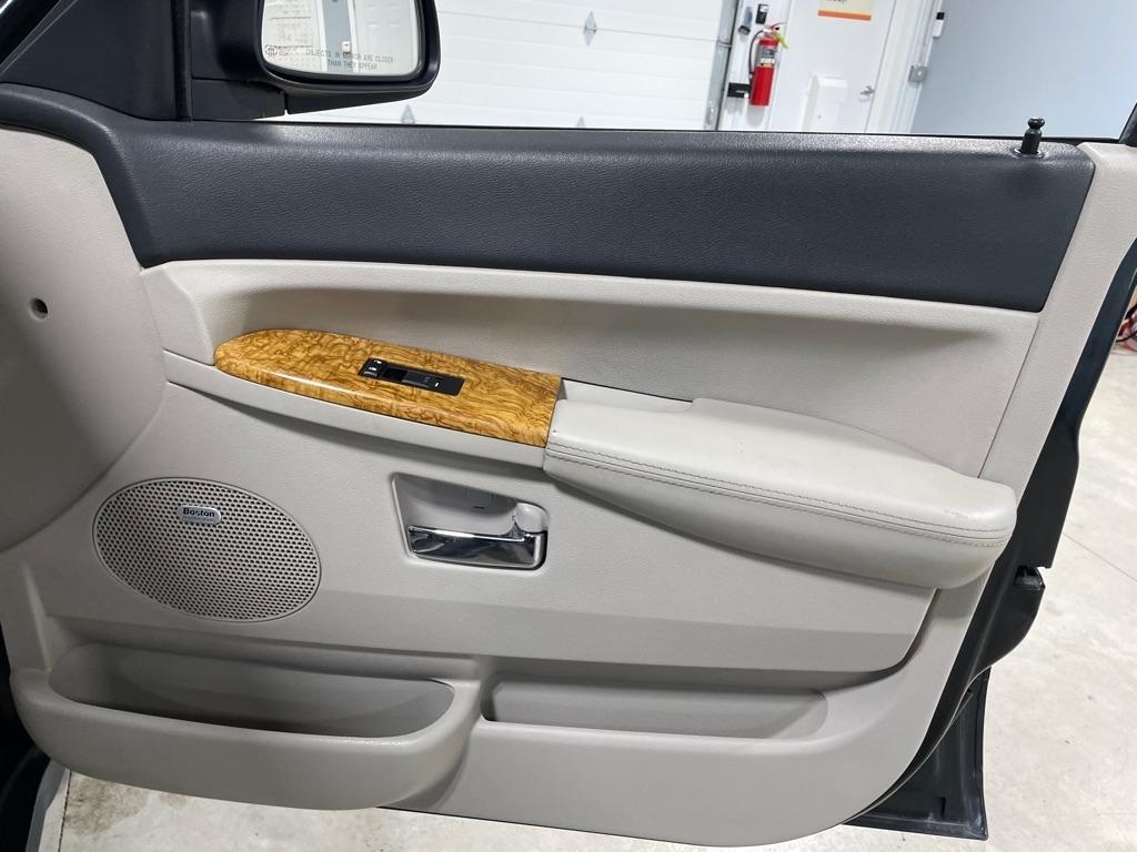 Jeep Grand Cherokee  2010