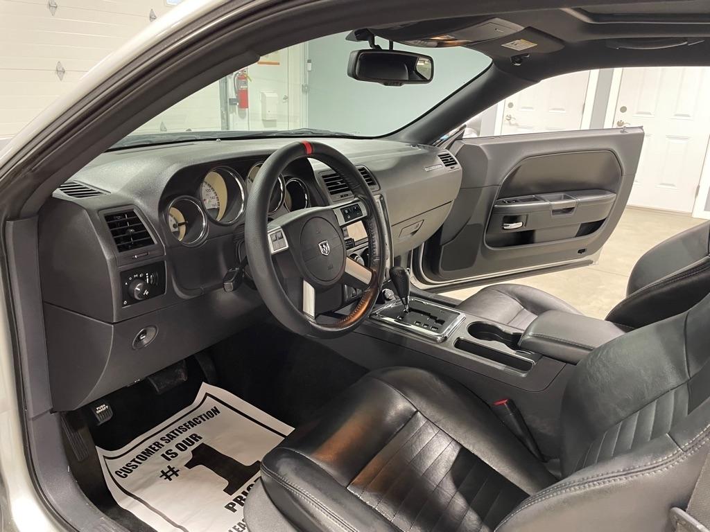 Dodge Challenger  2010