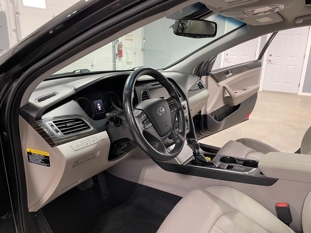 Hyundai Sonata  2016
