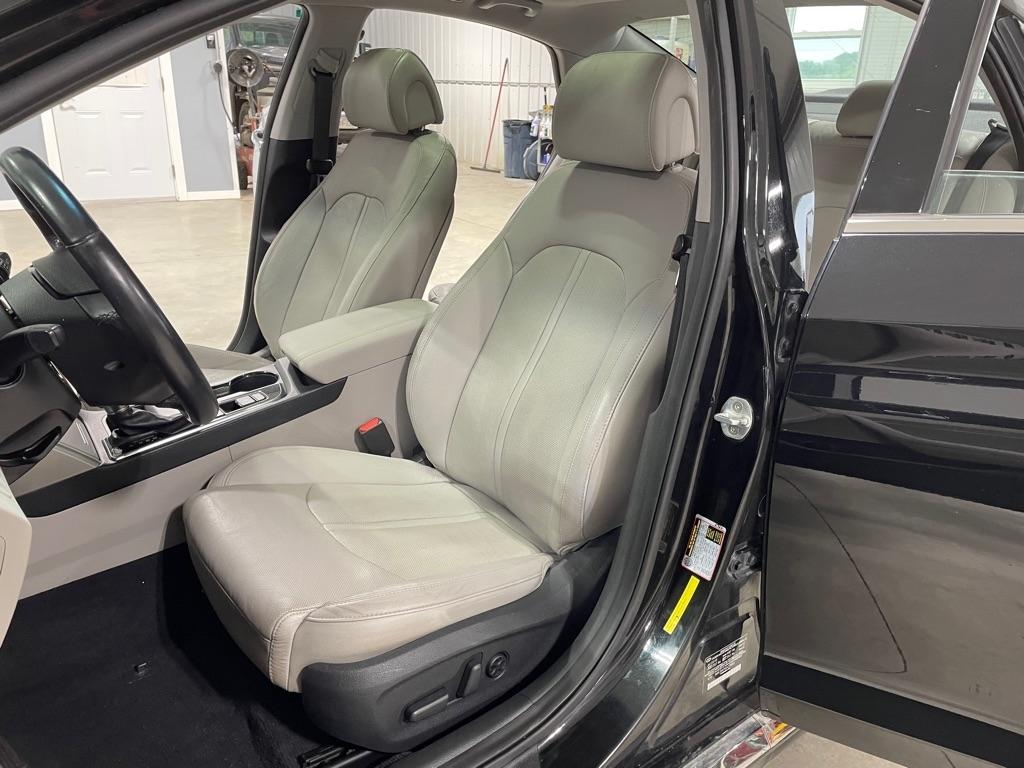 Hyundai Sonata  2016