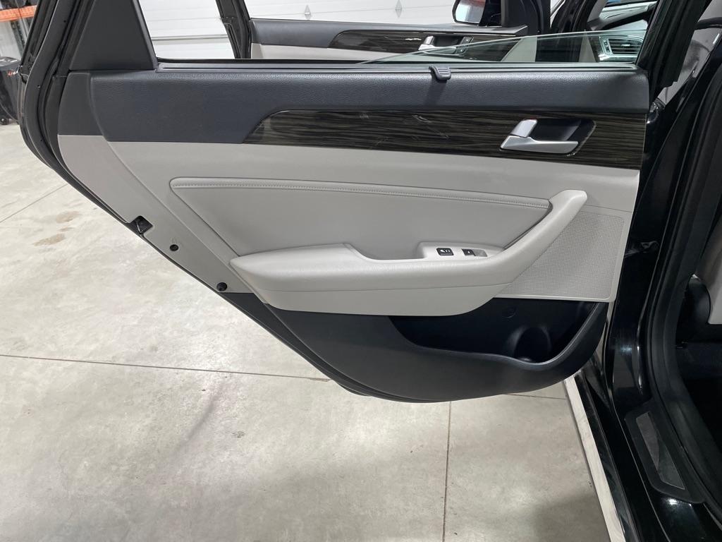 Hyundai Sonata  2016