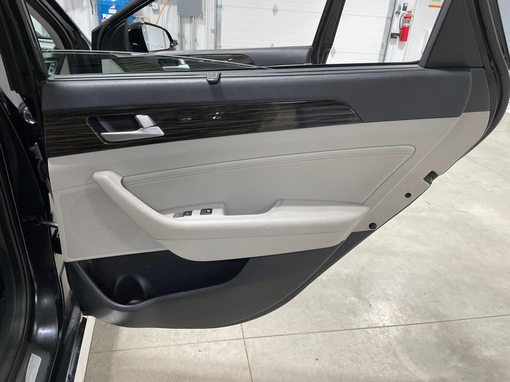 Hyundai Sonata  2016
