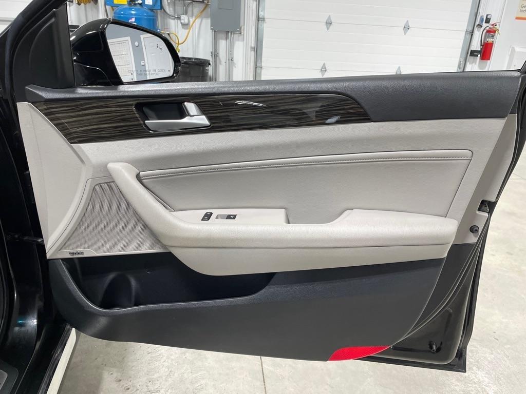 Hyundai Sonata  2016