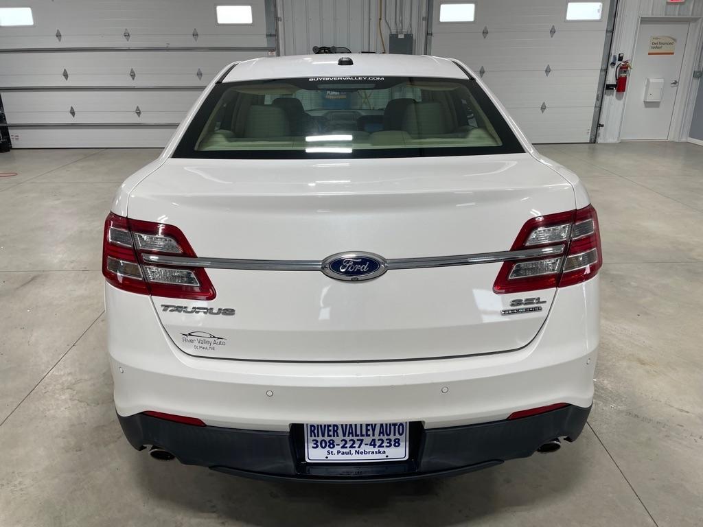 Ford Taurus SEL 2014