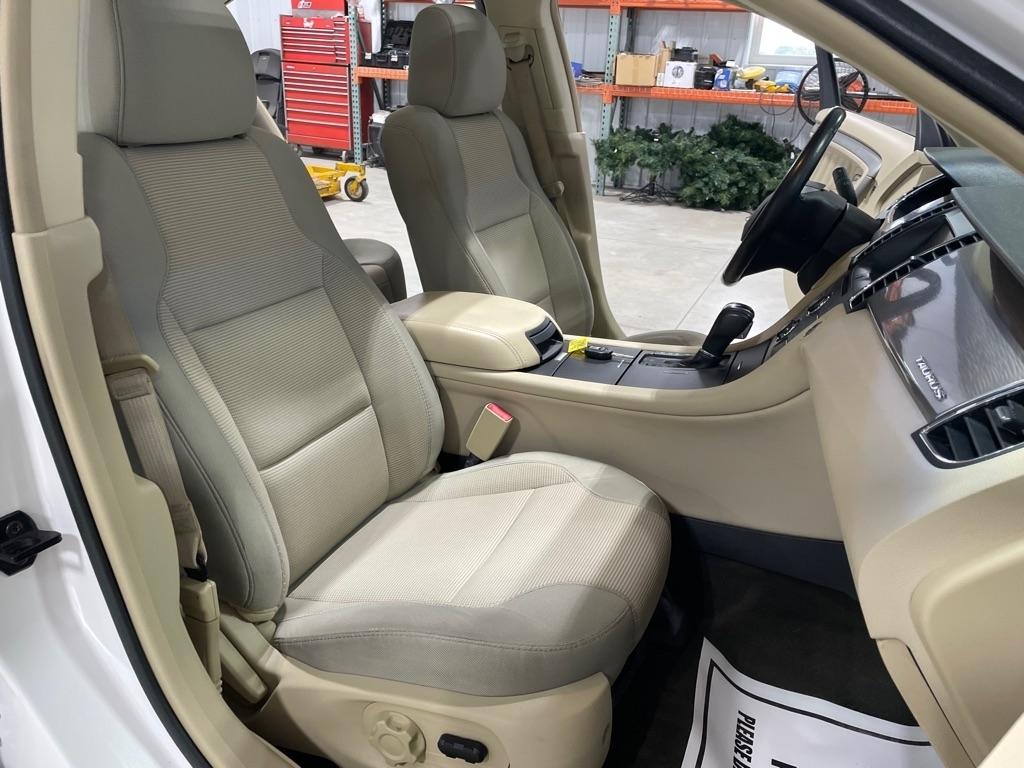 Ford Taurus SEL 2014