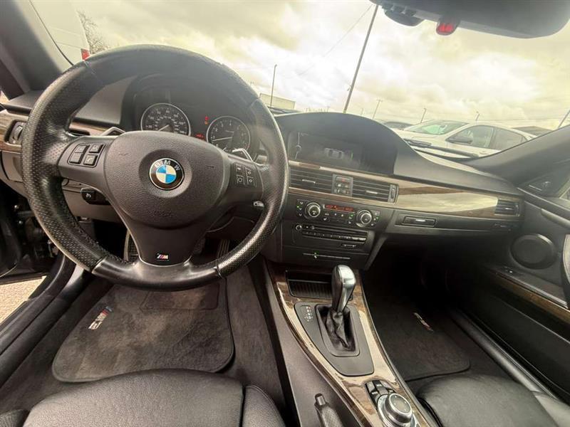 BMW 3-Series  2011