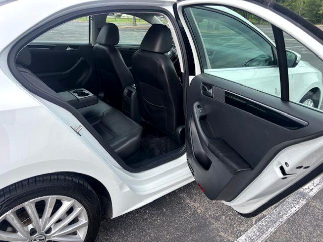 Volkswagen Jetta  2016
