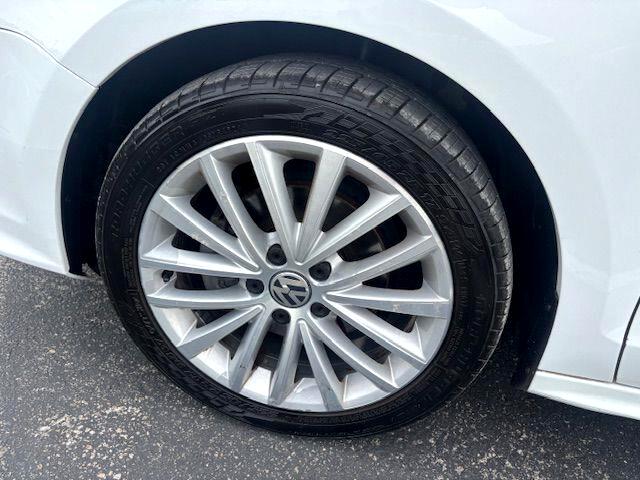 Volkswagen Jetta  2016