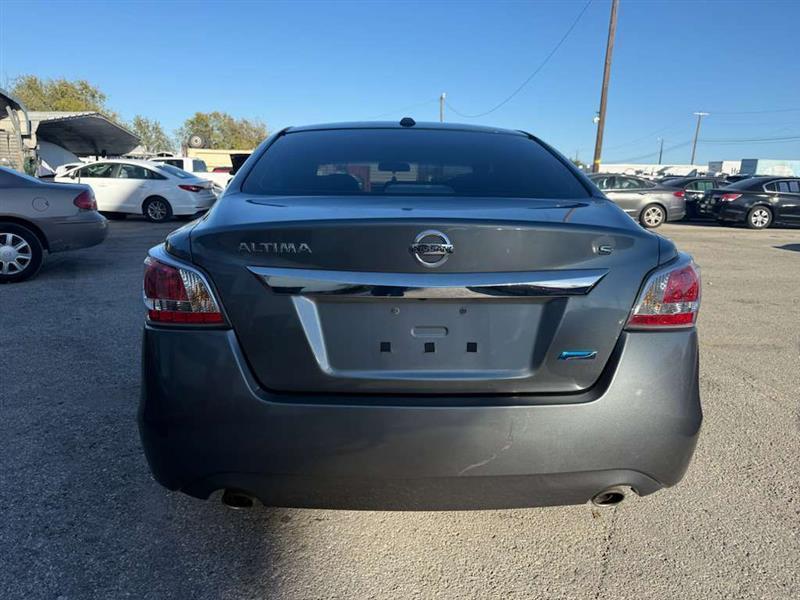 Nissan Altima  2014