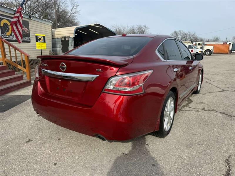 Nissan Altima  2015