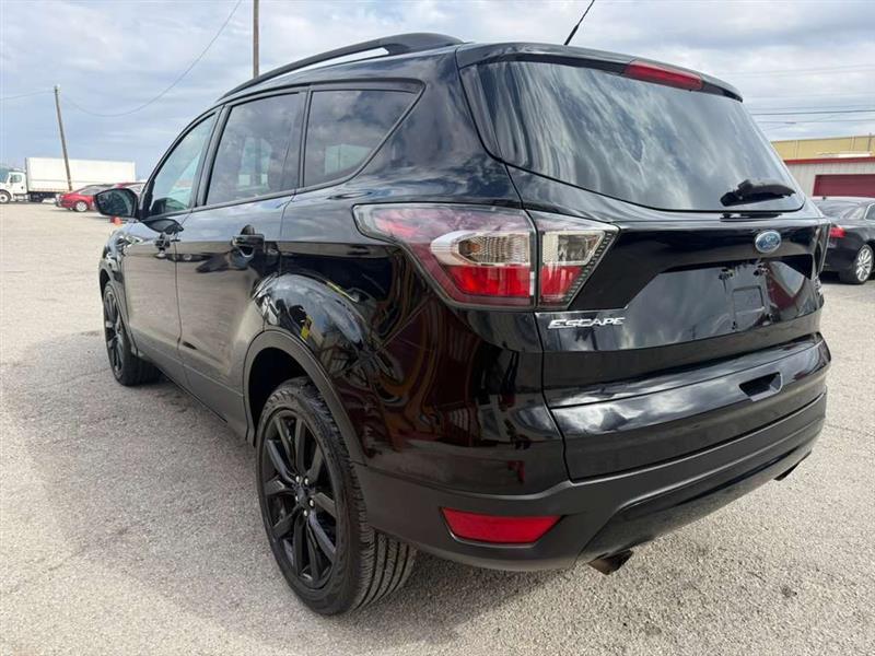Ford Escape  2017