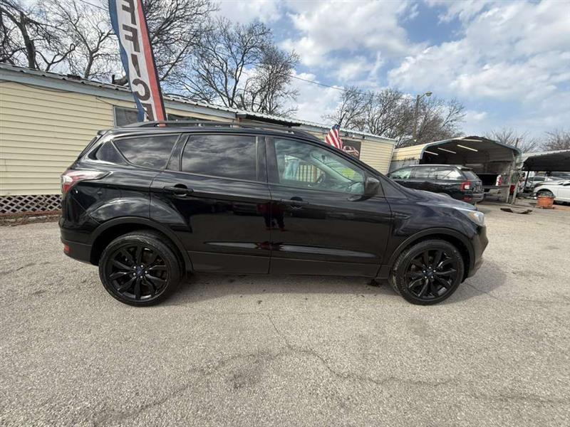 Ford Escape  2017
