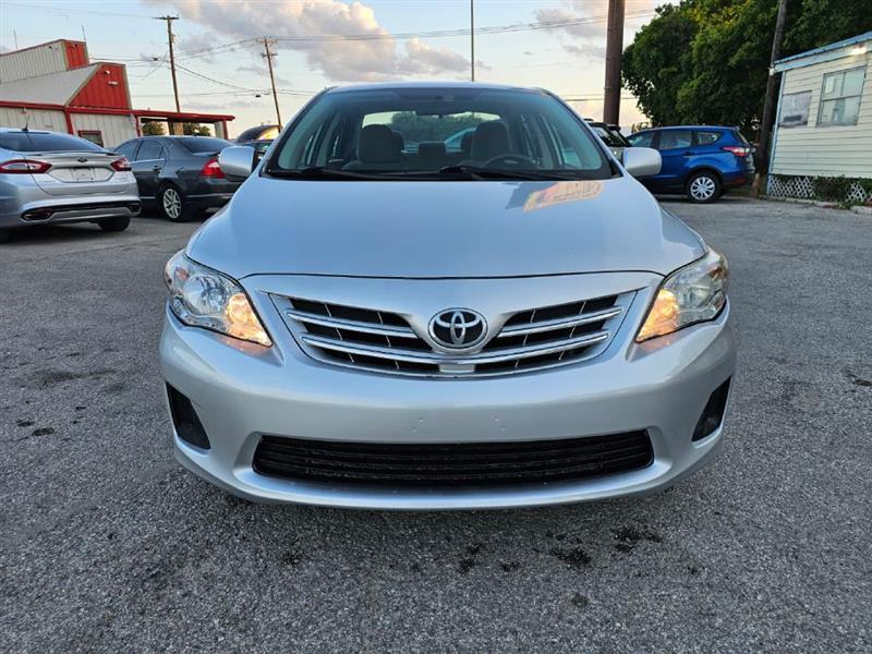Toyota Corolla  2013