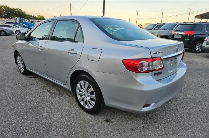 Toyota Corolla  2013