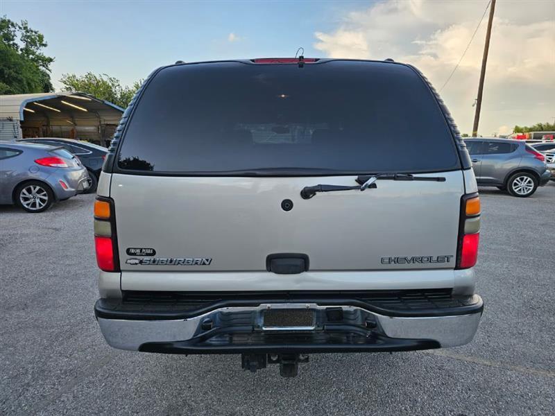 Chevrolet Suburban  2005