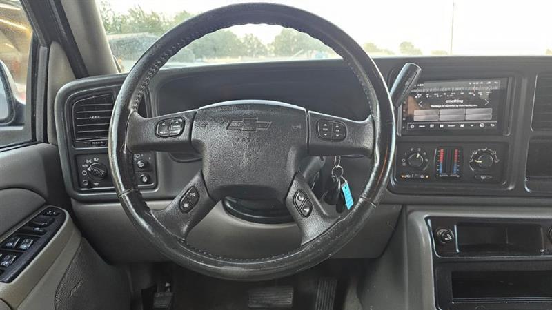 Chevrolet Suburban  2005