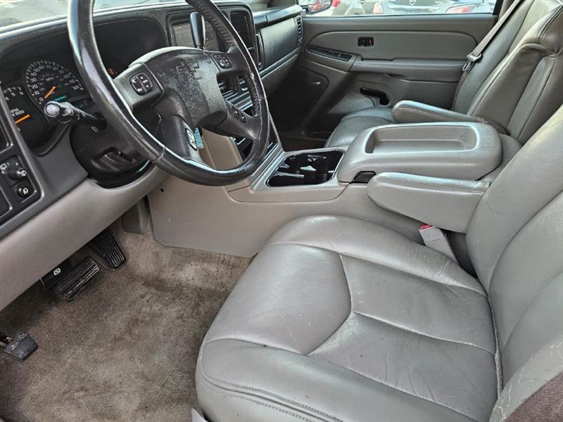 Chevrolet Suburban  2005