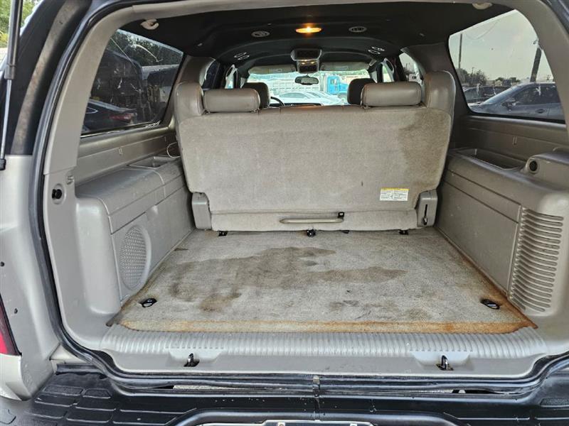 Chevrolet Suburban  2005