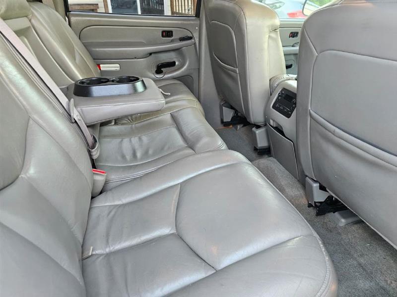 Chevrolet Suburban  2005