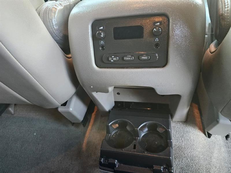 Chevrolet Suburban  2005