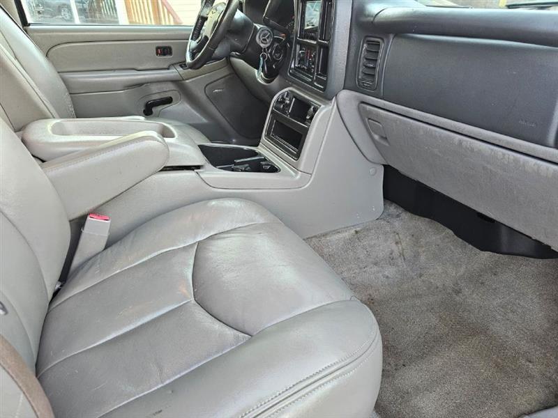 Chevrolet Suburban  2005