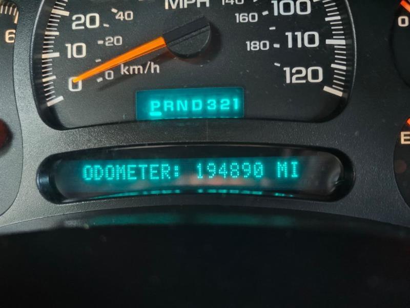 Chevrolet Suburban  2005