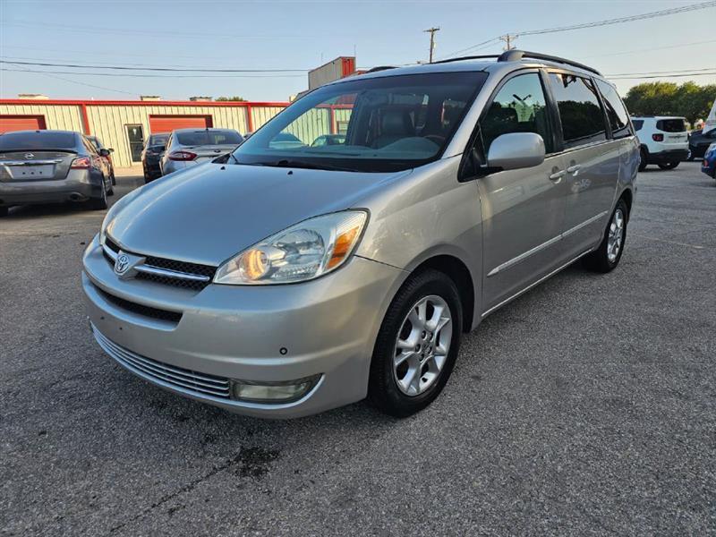 Toyota Sienna  2005
