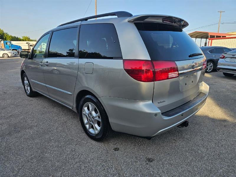 Toyota Sienna  2005