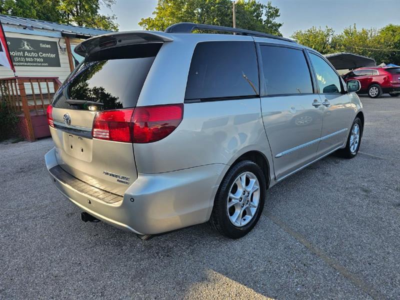 Toyota Sienna  2005