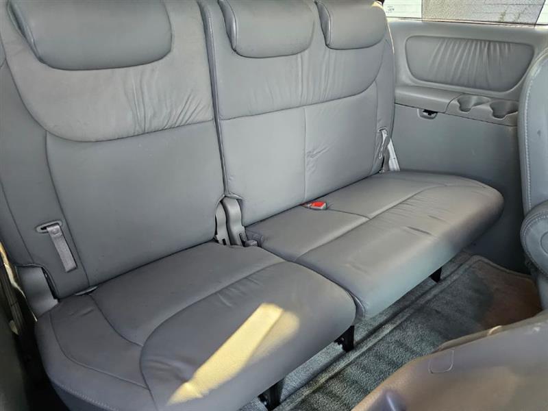 Toyota Sienna  2005