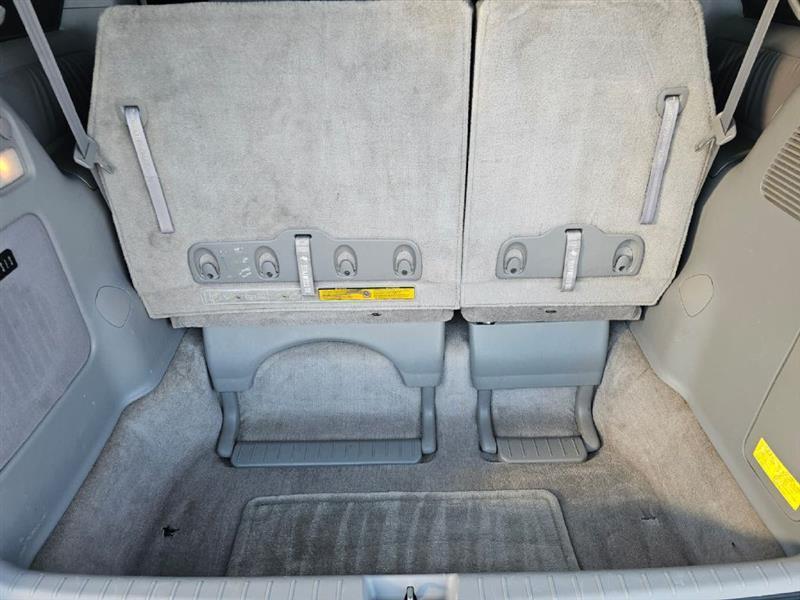 Toyota Sienna  2005