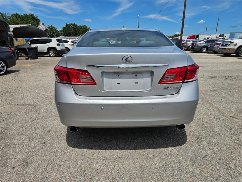 Lexus ES 350  2011