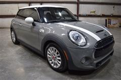 2015 MINI Cooper 