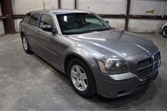 2005 Dodge Magnum 