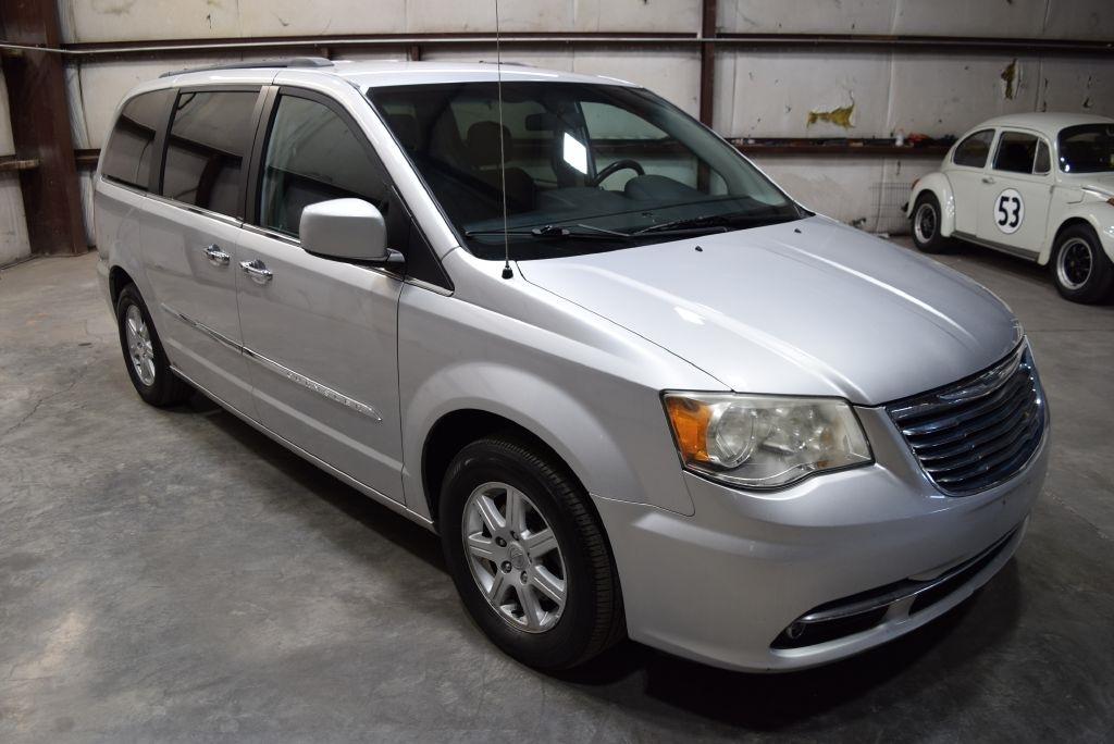 2011 Chrysler Town & Country Touring