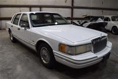 1993 Lincoln Town Car 