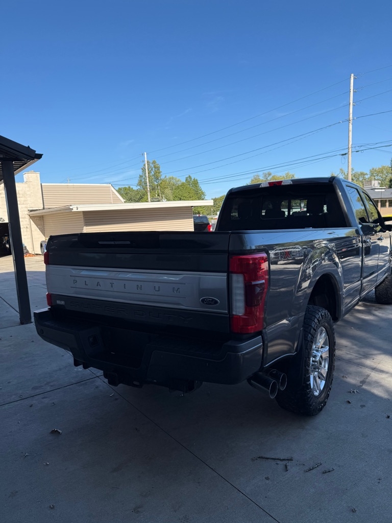 2017 Ford F-250 King Ranch photo 2