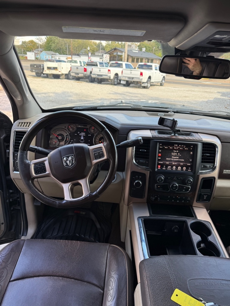 RAM 2500 Laramie Longhorn Edition Crew Cab LWB 4WD 2013 RAM 2500 Laramie Longhorn Edition Crew Cab LWB 4WD 2013