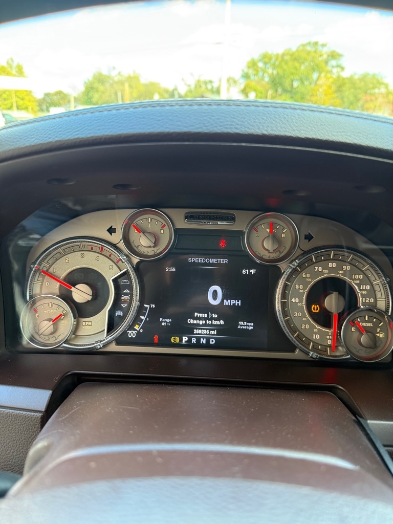 RAM 2500 Laramie Longhorn Edition Crew Cab LWB 4WD 2013 RAM 2500 Laramie Longhorn Edition Crew Cab LWB 4WD 2013